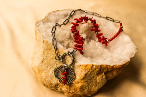 Avi Necklace - The Bold One