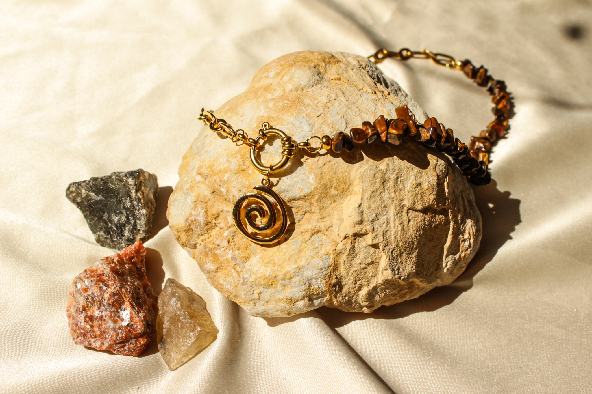 Terra Flow Necklace – Goud