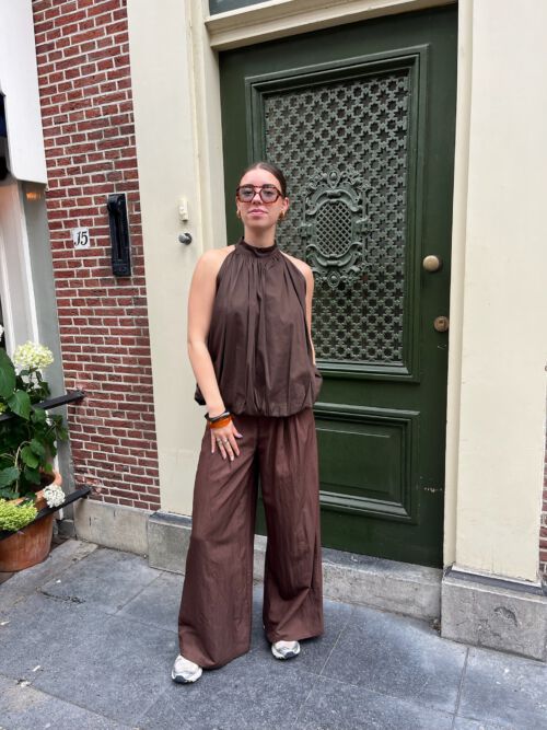 Top Lieke bruin