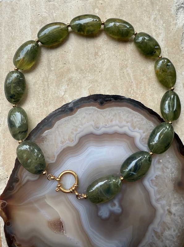 The Oval Glow Necklace