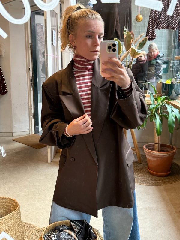 Eliza Blazer Bruin