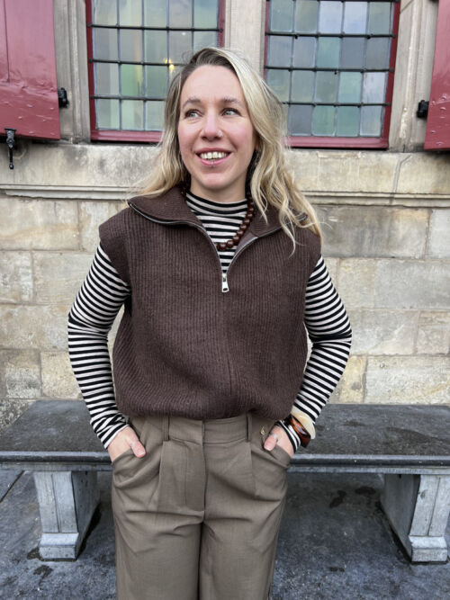 Vest Stella bruin