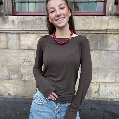 Top Sophie bruin