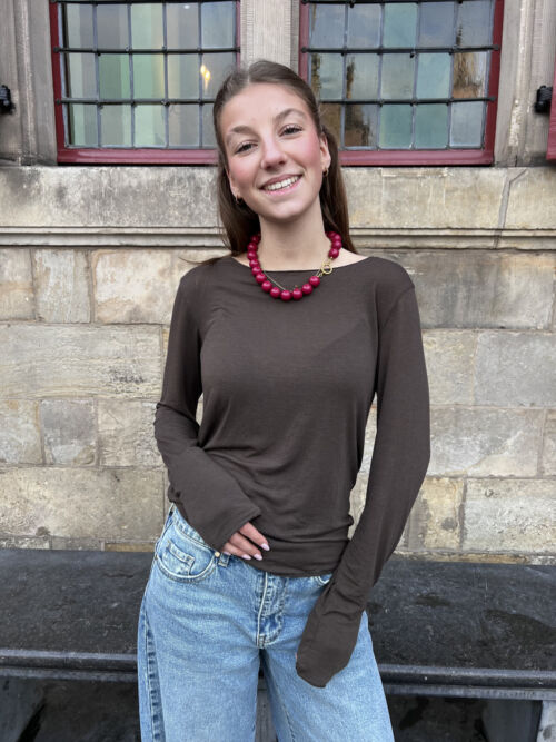 Top Sophie bruin