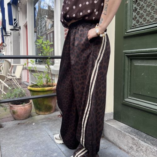 Leopard barrel broek beige